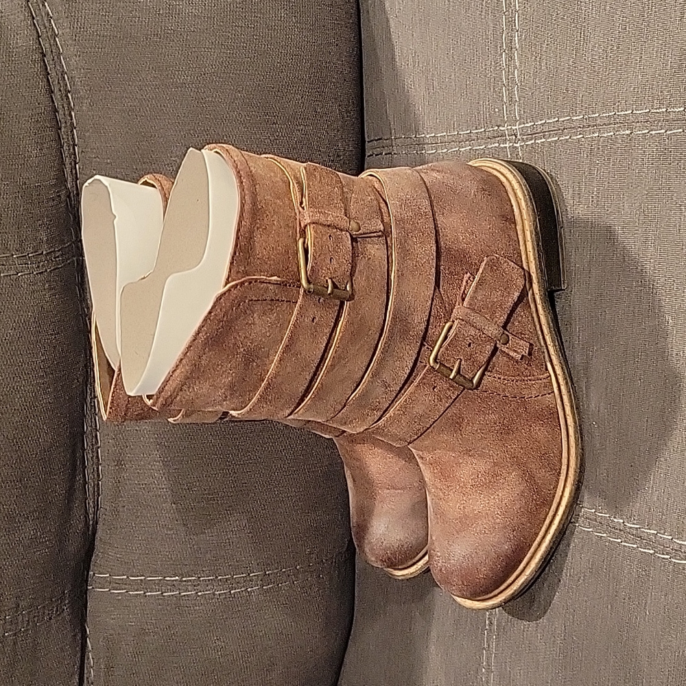 Motorcycle Style Distressed Boot - Picture 3 of 6